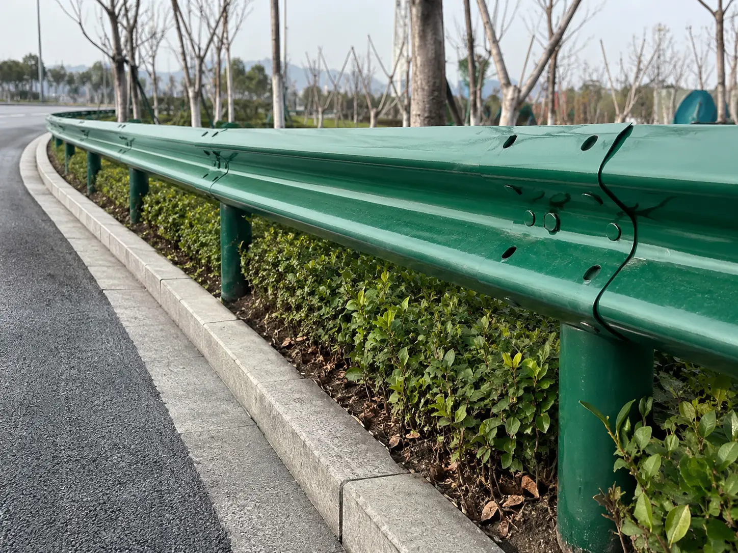 Galvanized Powder-Coated Corrugated Guardrail