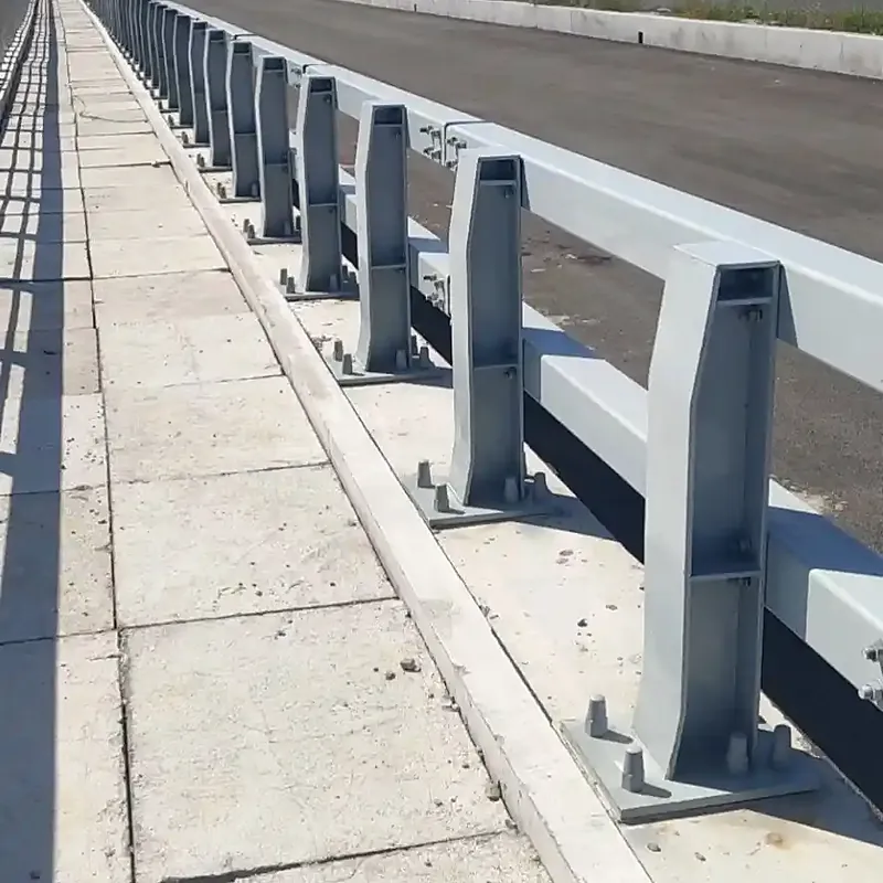 modular-steel-beam-bridge-guardrail